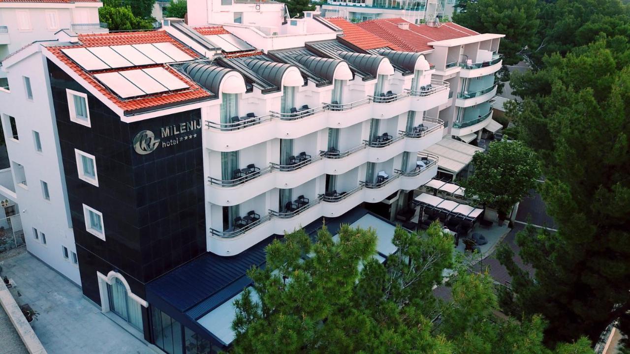Hotel Milenij Makarska Esterno foto